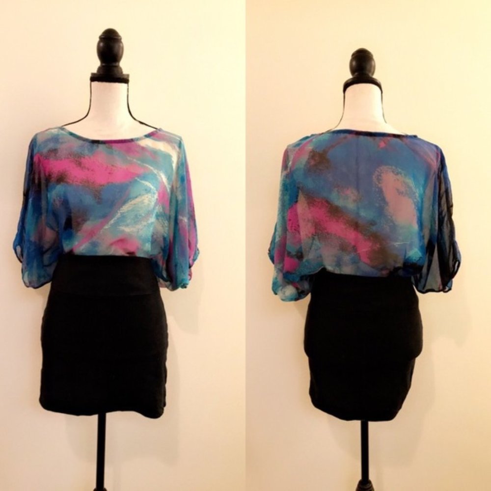 ❤️HP❤️Dark Watercolor Chiffon Blouse
